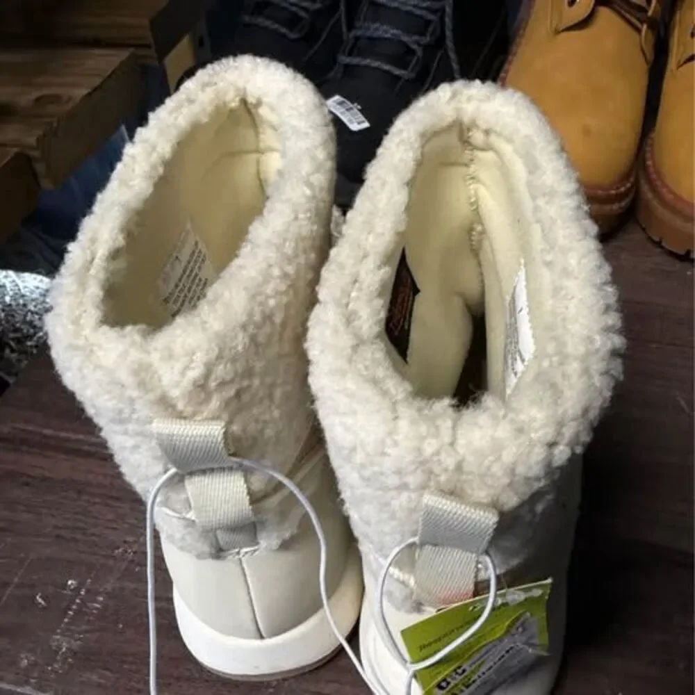 Cream Sherpa Winter Boots New Tags - Picture 4 of 5